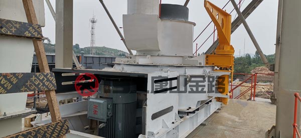 錘破、對輥破、立軸沖擊破三種制砂設(shè)備優(yōu)劣對比